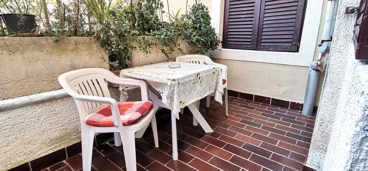 Apartments And Room Pergola 罗维尼 外观 照片