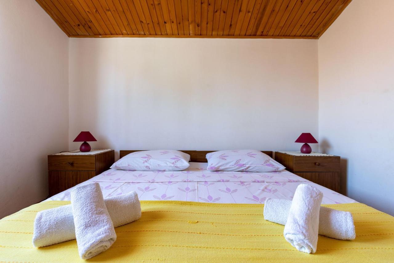 Apartments And Room Pergola 罗维尼 外观 照片